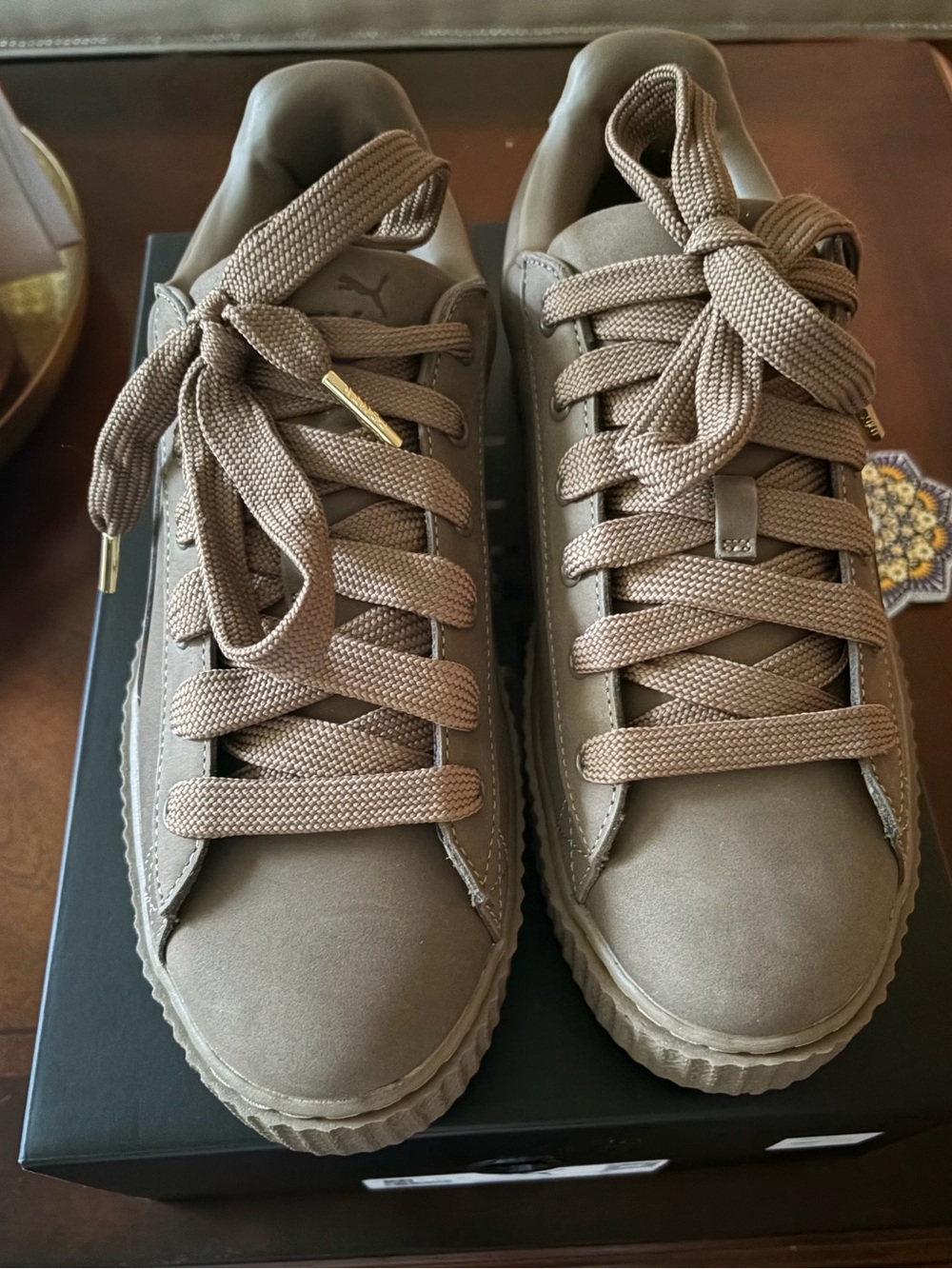 THE CREEPER PHATTY Nubuck
in Taupe Puma gold